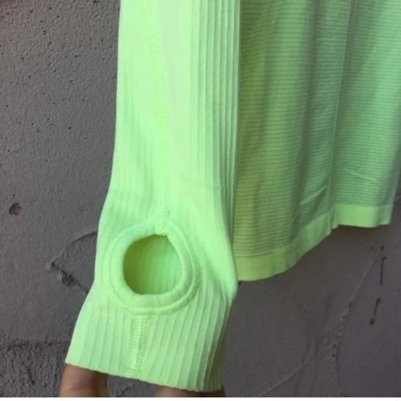 RARE Lululemon Run Swiftly Tech Long Sleeve Size 6 - Picture 9 of 10